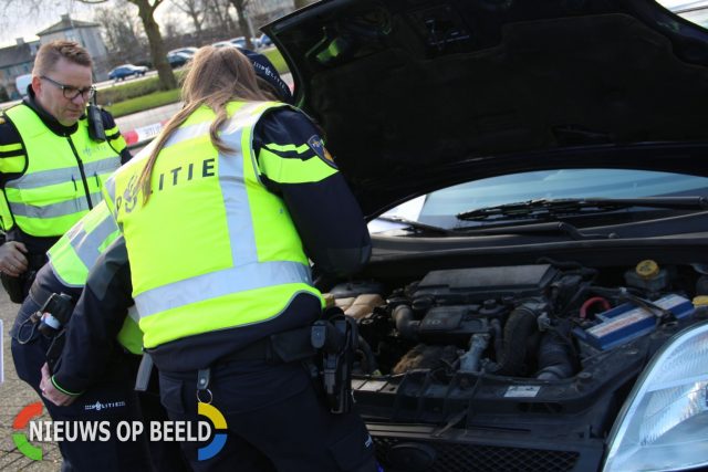 Genoeg mis bij verkeersontroles Rotterdam en Berkel en Rodenrijs - Nieuws op Beeld