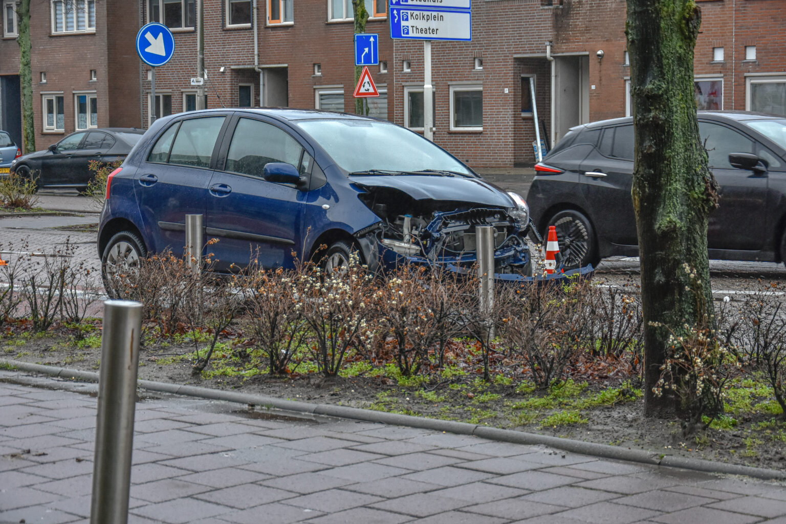 Twee Autos Afgesleept Na Aanrijding Raadhuislaan Spijkenisse Nieuws