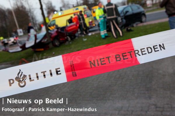 Auto beschoten op Piet Paaltjensplein in Rotterdam