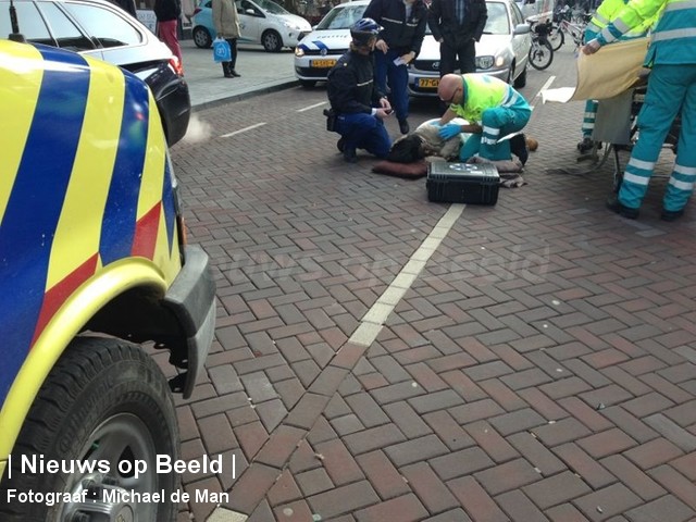 Vrouw gewond na aanrijding met scooter Rotterdam