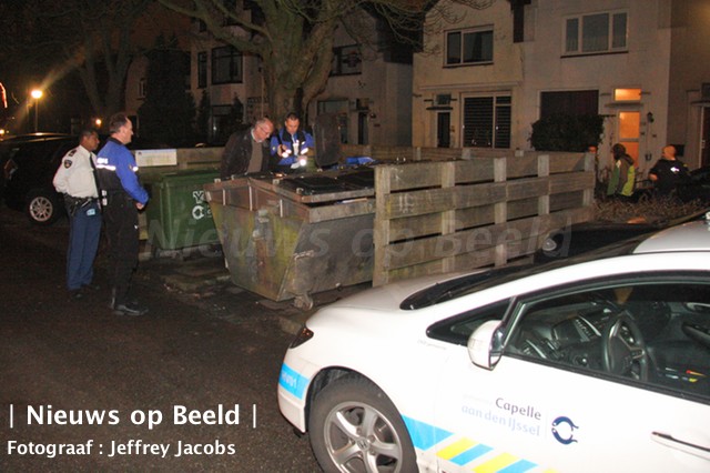 Asbest platen gedumpt in container Capelseweg Capelle aan den IJssel