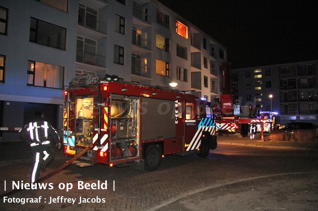 Uitslaande brand in woning Sperwerhof Capelle a/d IJssel (video)