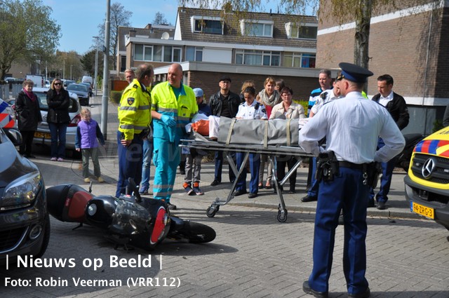 Bestuurder van scooter gewond na ongeval Vegelingsoord Rotterdam