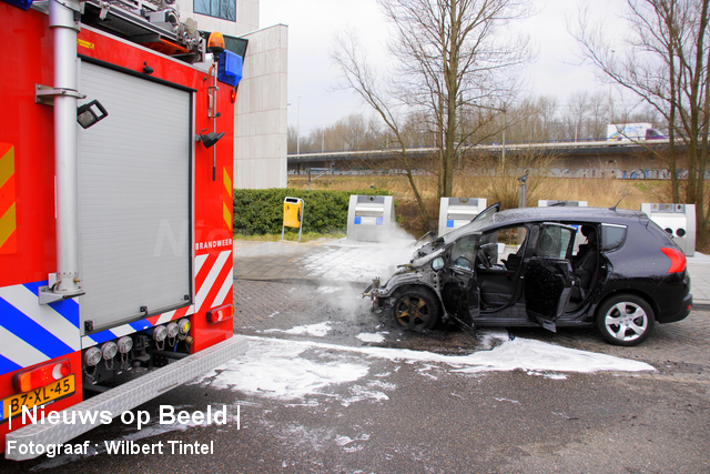 foto-wilbert-tintel-autobrand-houtsingel-zoetermeer-04-04-13-3