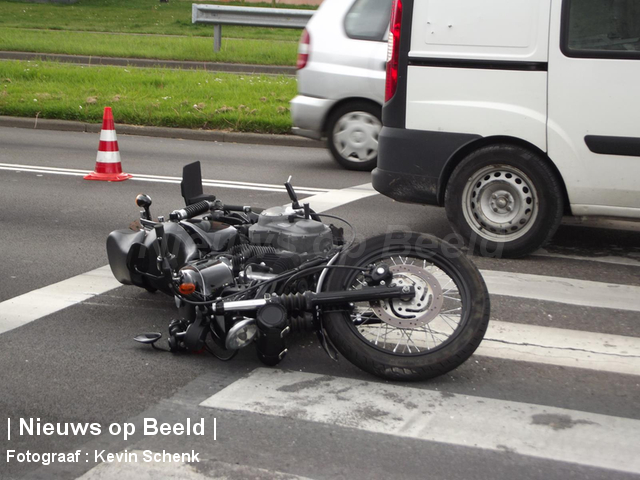 foto-kevin-schenk-motor-versus-auto-aveling-hoogvliet-30-05-13-3