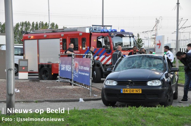 Gewonde na implosie door cock pitspray Groeninx van Zoelenlaan Rotterdam
