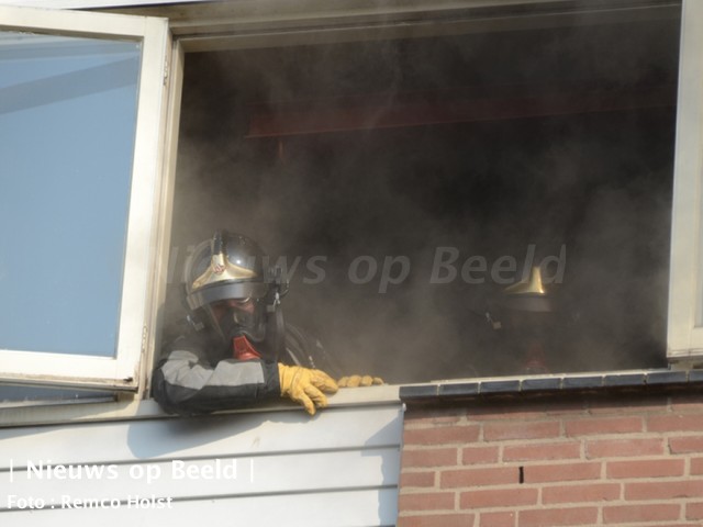 Felle brand in woning Steven Hoogendijkstraat Rotterdam