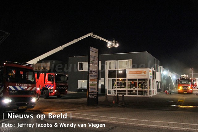 Grote brand in verzamelgebouw Edisonstraat Zoetermeer (video)
