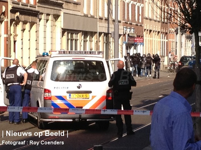 Arrestatieteam ingezet na beroving Noordmolenstraat Rotterdam