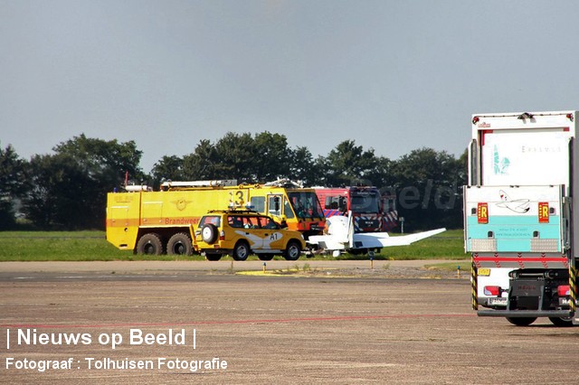 08-07-13-RotterdamAirportplein-Brand-vliegtuig1