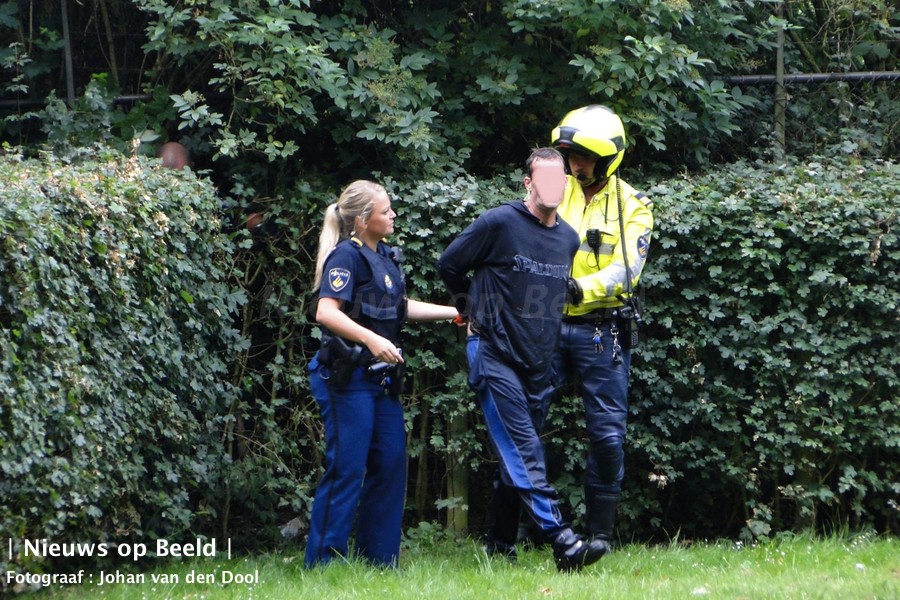 23-07-13-oranjelaan-dordrecht-aanhouding-arrestatie-010