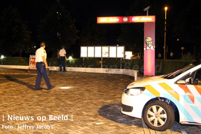 11-09-13-capelseplein-mogelijke-schietpartij-1 11-09-13-capelseplein-mogelijke-schietpartij-1.jpg