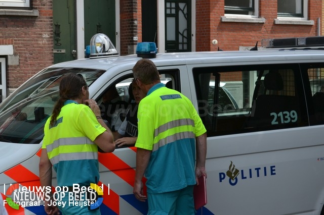 Ambulancepersoneel-Politiepersoneel-Stockfoto1
