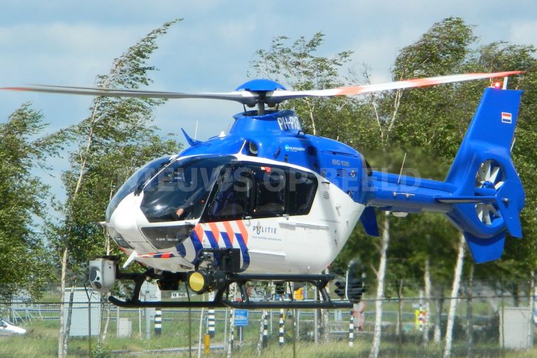 Politiehelikopter ingezet tijdens zoekactie naar straatrovers Zuiderpark Rotterdam