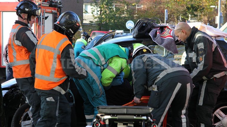 Twee gewonden na fikse aanrijding President Rooseveltweg Rotterdam (video)