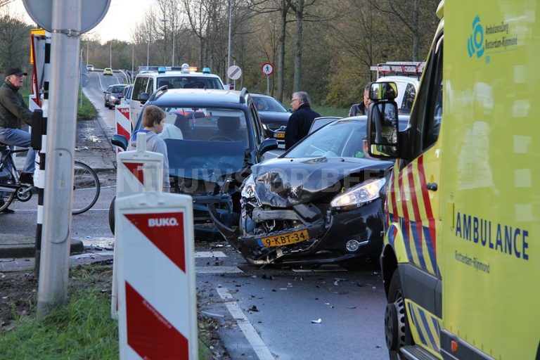Kind en vader gewond bij ongeval Burgemeester van Beresteijnlaan Capelle a/d IJssel