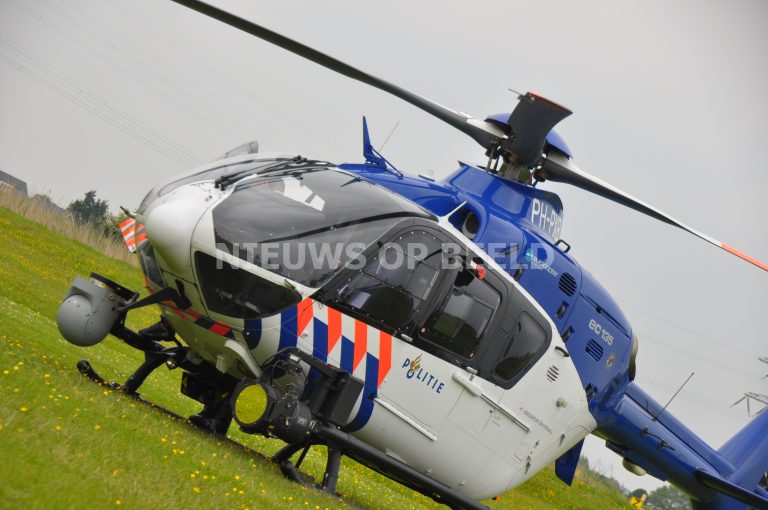 Politiehelikopter zoekt mee naar overvallers snackbar Margriete van Comenestraat Ridderkerk