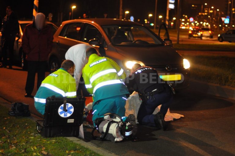 Vrouw enkele meters meegesleurd op motorkap na aanrijding Klein Nieuwland Rotterdam