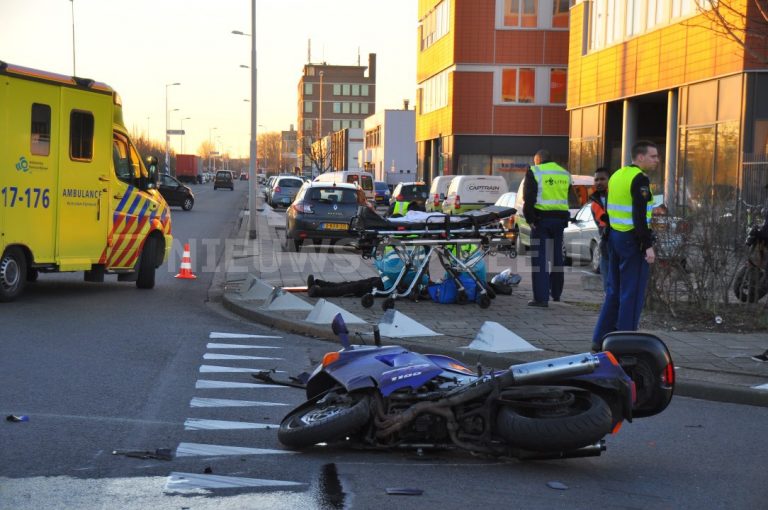 Motorrijder gewond na aanrijding met bestelbus Albert Plesmanweg Rotterdam