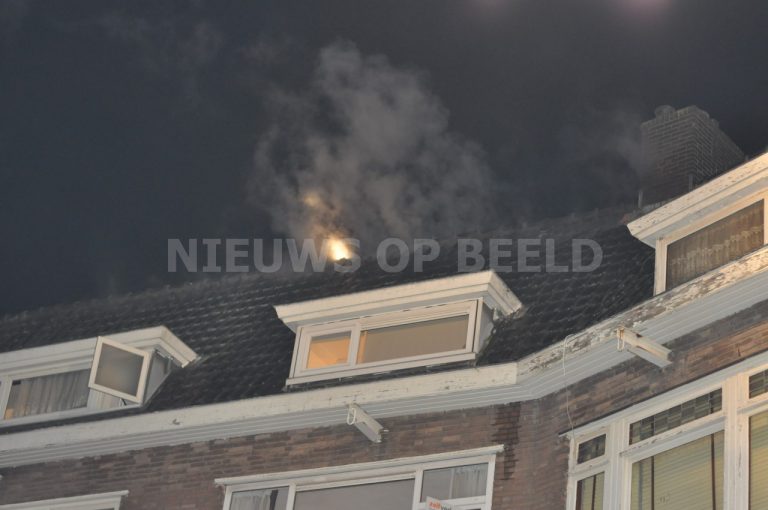 Bewoners met 20 maanden oude baby uit huis gevlucht na brand van Eversdijckstraat Rotterdam