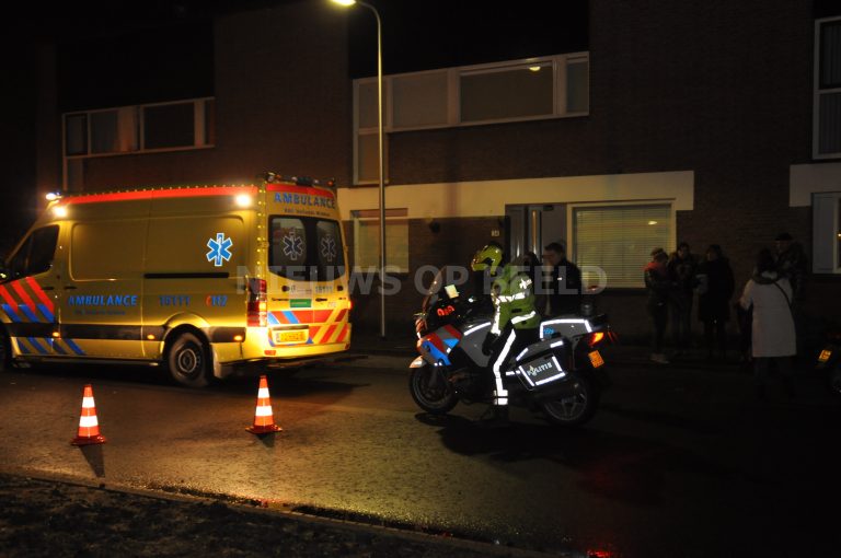 Gewonde na ongeval tussen auto en scooter Van Ostadelaan Krimpen aan den IJssel