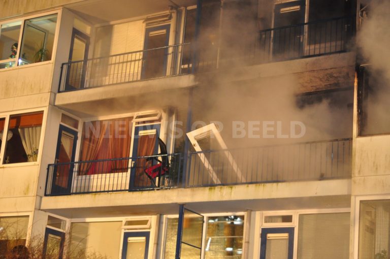 Explosie in woning mogelijk poging tot zelfdoding Stadhouderslaan Ridderkerk