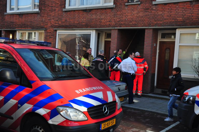 Moeder en kind bekneld na ongeval Bonaventurastraat Rotterdam