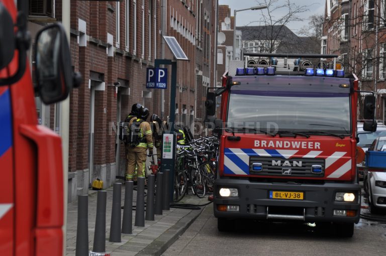 Fikse brand in kelderbox Lambertusstraat Rotterdam