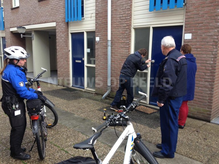 Handhaving treedt op tegen grofvuil in parkeergarage de Terp Damsterdiep Capelle a/d IJssel