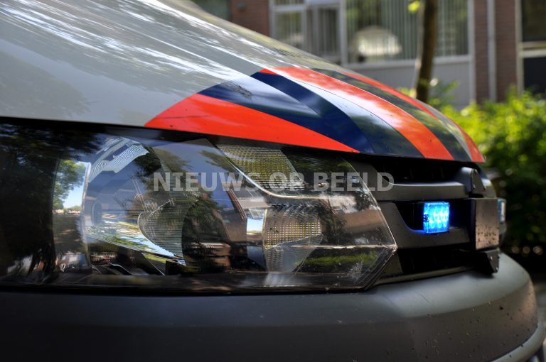 Vrouw van telefoon bestolen na ongeval Schalk Burgerstraat Den Haag