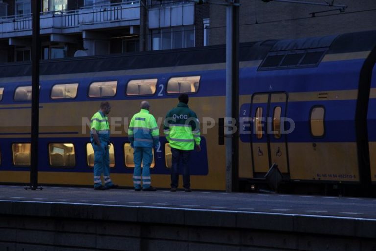 Twee doden na aanrijding met trein treinstation Rosestraat Rotterdam [VIDEO]