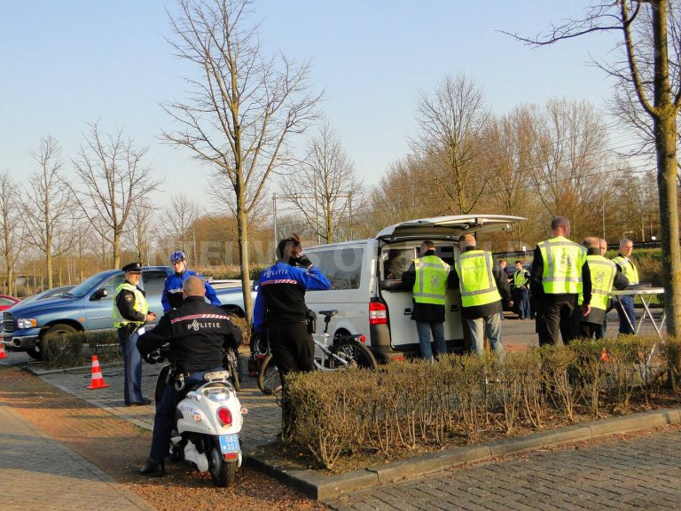 Politie houdt tien bestuurders aan bij verkeerscontrole Heinenoord