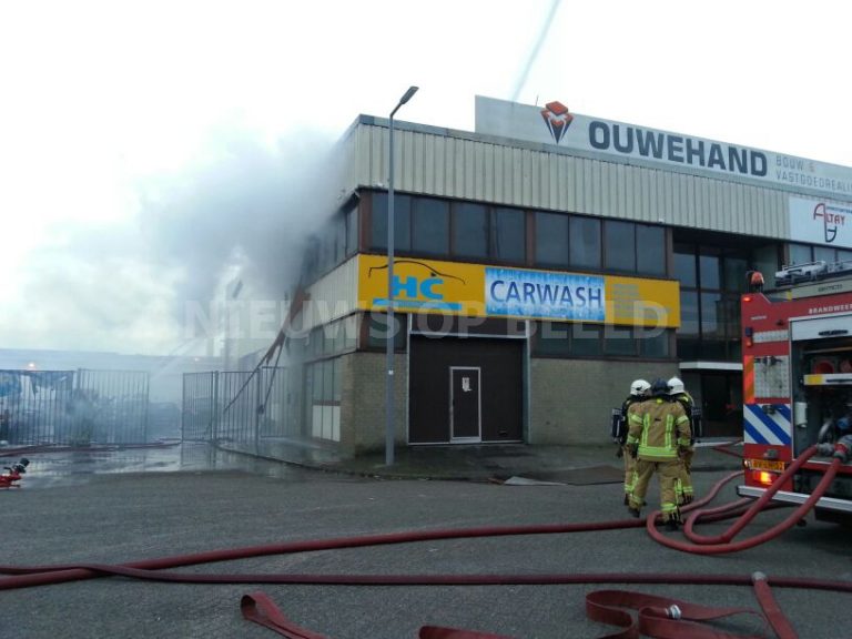 Grote brand in bedrijfspand Graafstroomstraat Rotterdam