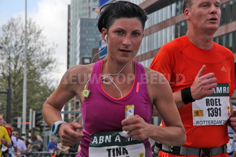 Goede sfeer bij de 34e editie van Marathon Rotterdam
