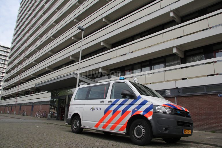 Dode man weken lang in woning Debijeweg Rotterdam