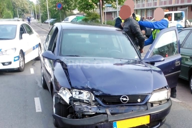 Handhaving houdt dronken bestuurder aan na puinhoop op de Ketsendijk Capelle a/d IJssel