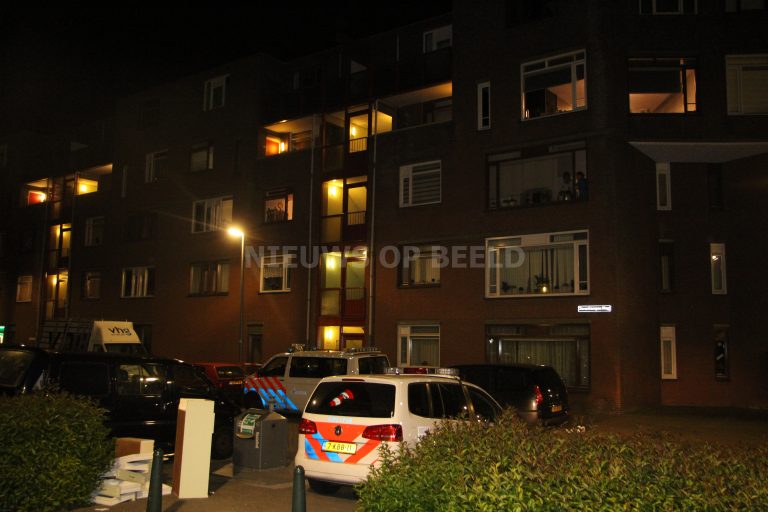 Politie schiet man in been na ruzie in woning Zevenkampse Ring Rotterdam