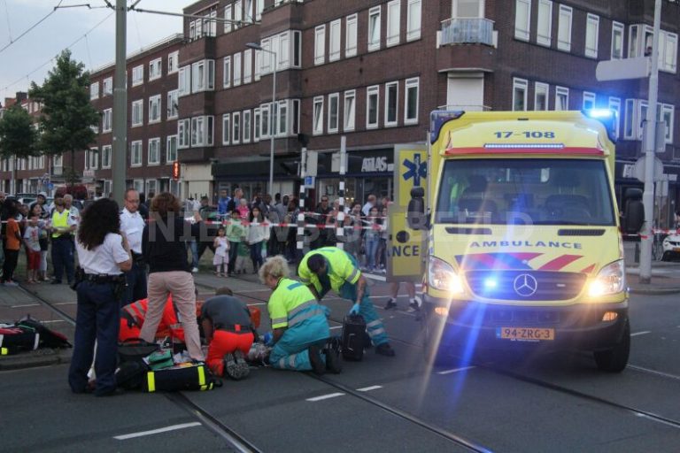 Zwaargewonde na ongeval Pleinweg Rotterdam [VIDEO]