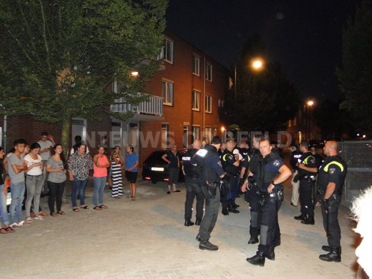 Politie doet instappen na melding schietincident Lijnbaan Dordrecht