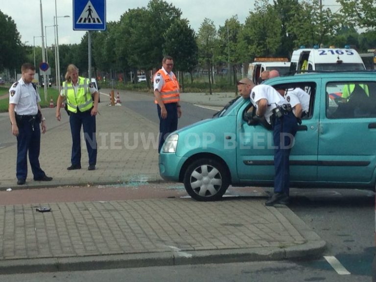 Forse schade bij ongeval Molenvliet Rotterdam