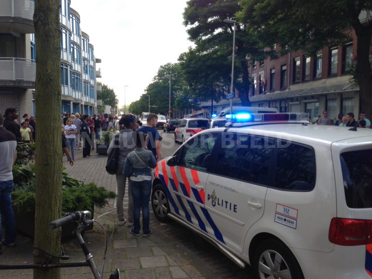 Gewonde na schietpartij, verdachten aangehouden met waarschuwingsschot Katendrechtsestraat Rotterdam