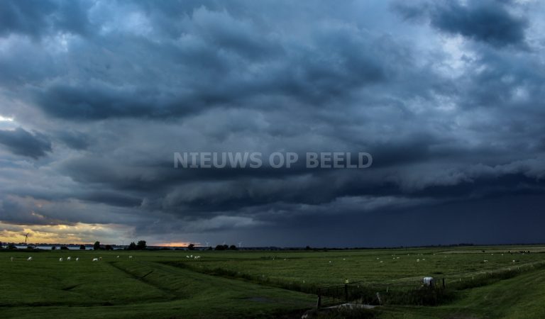 Noodweer op komst: Tot 40mm regen in zeer korte tijd, zware windstoten en hagelstenen