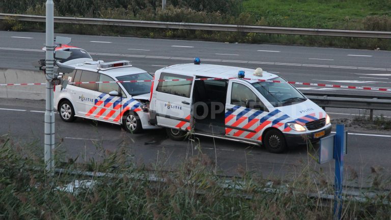 Twee politievoertuigen botsen tijdens rit met arrestant Abram van Rijckevorselweg Rotterdam [VIDEO]