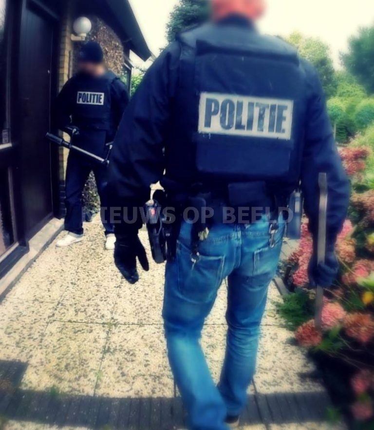 Vrouw aangehouden tijdens inval na vermoedelijke vondst lichaam vermiste Capelle a/d IJssel