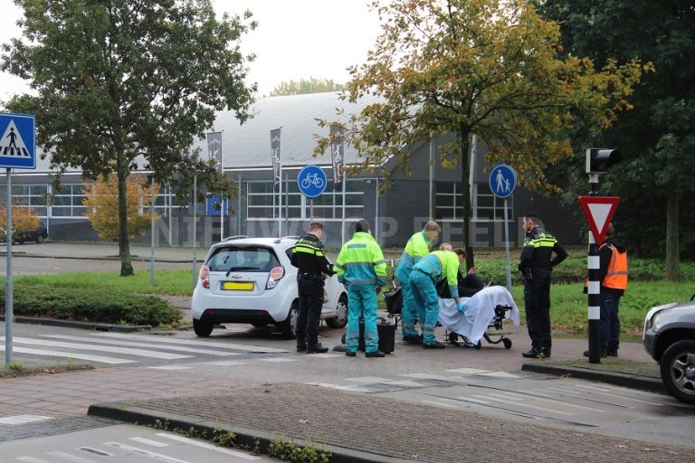 Fietser gewond na aanrijding Schönberglaan Capelle aan den IJssel