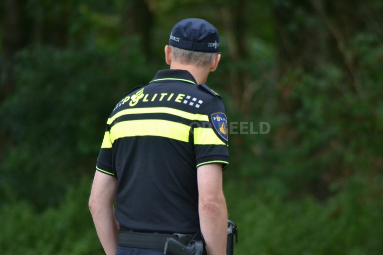 Nepbezorger overvalt woning Baars Hendrik-Ido-Ambacht