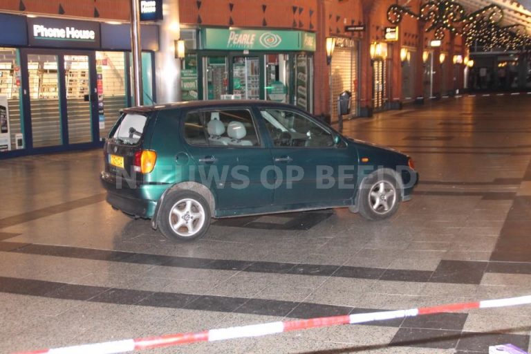 Ramkraak op Vodafone winkelcentrum Liesveld Vlaardingen