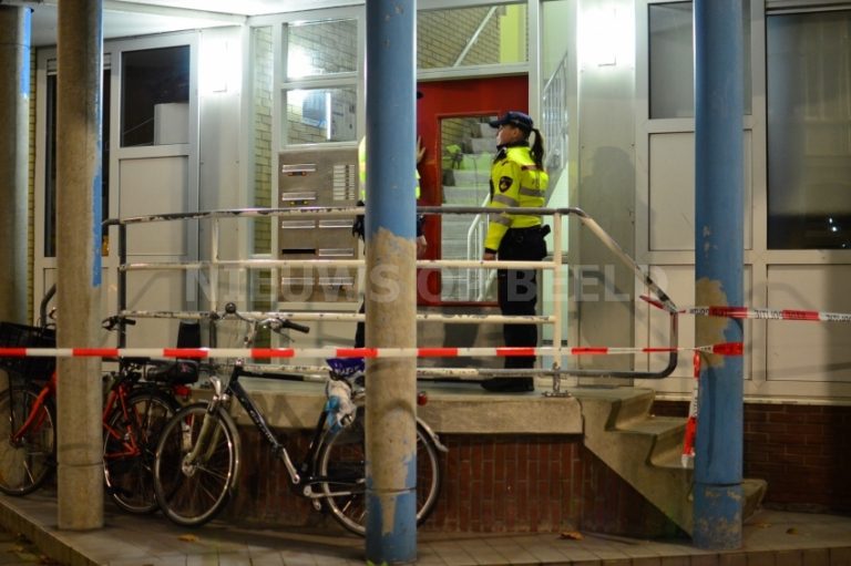 Politie schiet verdachte neer bij aanhouding Ochterveltstraat Rotterdam