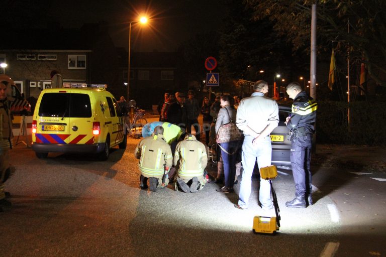 Meisje op fiets gewond na aanrijding met auto Burgemeester Aalberslaan Krimpen aan den IJssel