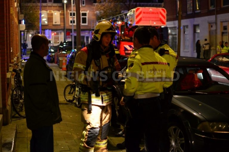 Twee lichtgewonden na brand in keuken 1e Carnissestraat Rotterdam